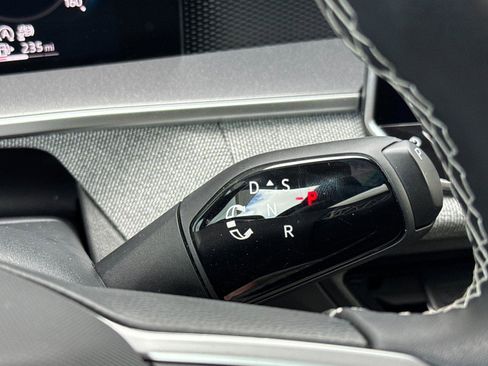 Used 2025 Volkswagen Tiguan S w/ 18" Wheel Package image 20