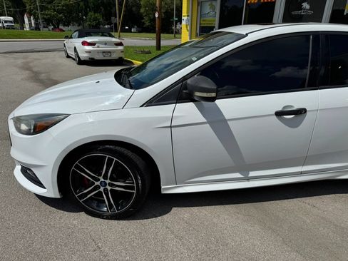 Used 2015 Ford Focus ST FWD image 4