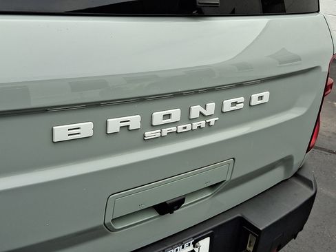 Used 2022 Ford Bronco Sport Outer Banks w/ Tech Package AWD/4WD image 32