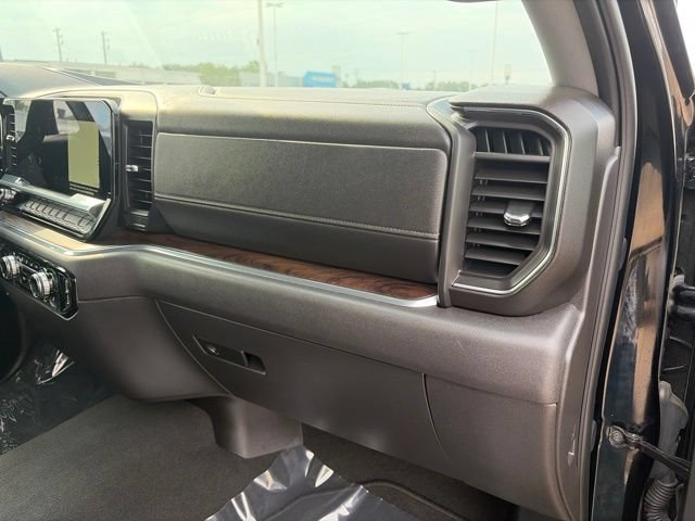 Used 2024 GMC Sierra 1500 SLT AWD/4WD image 56