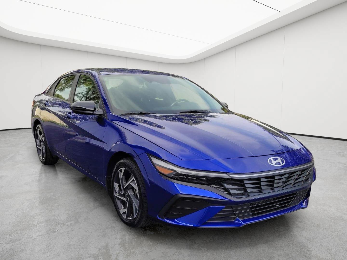 Used 2025 Hyundai Elantra SEL FWD image 32