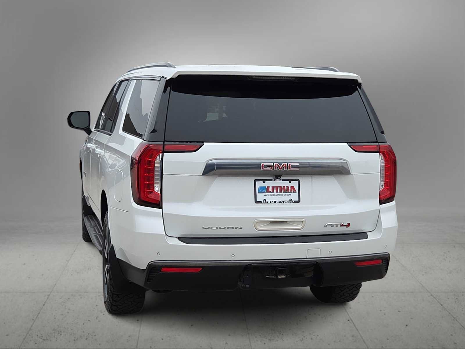 Used 2021 GMC Yukon XL AT4 AWD/4WD image 7