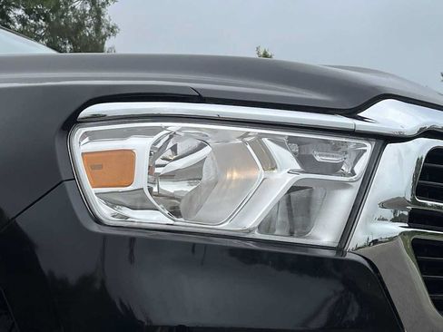 Used 2020 RAM 1500 Big Horn AWD/4WD image 19