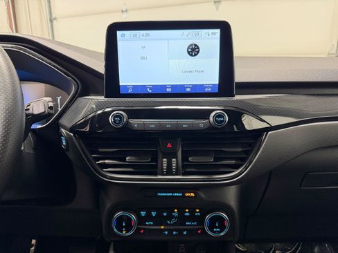 Certified 2025 Ford Escape ST-Line Select AWD/4WD image 20