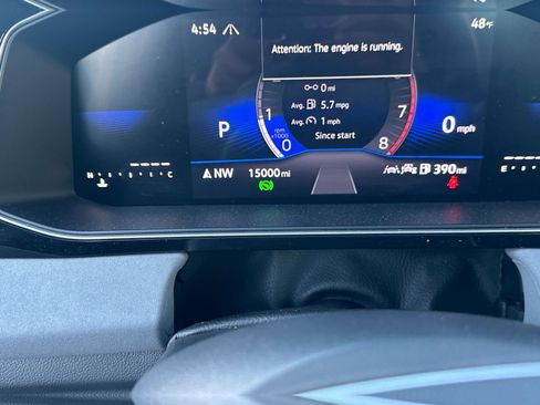 Used 2025 Volkswagen Jetta SE image 39