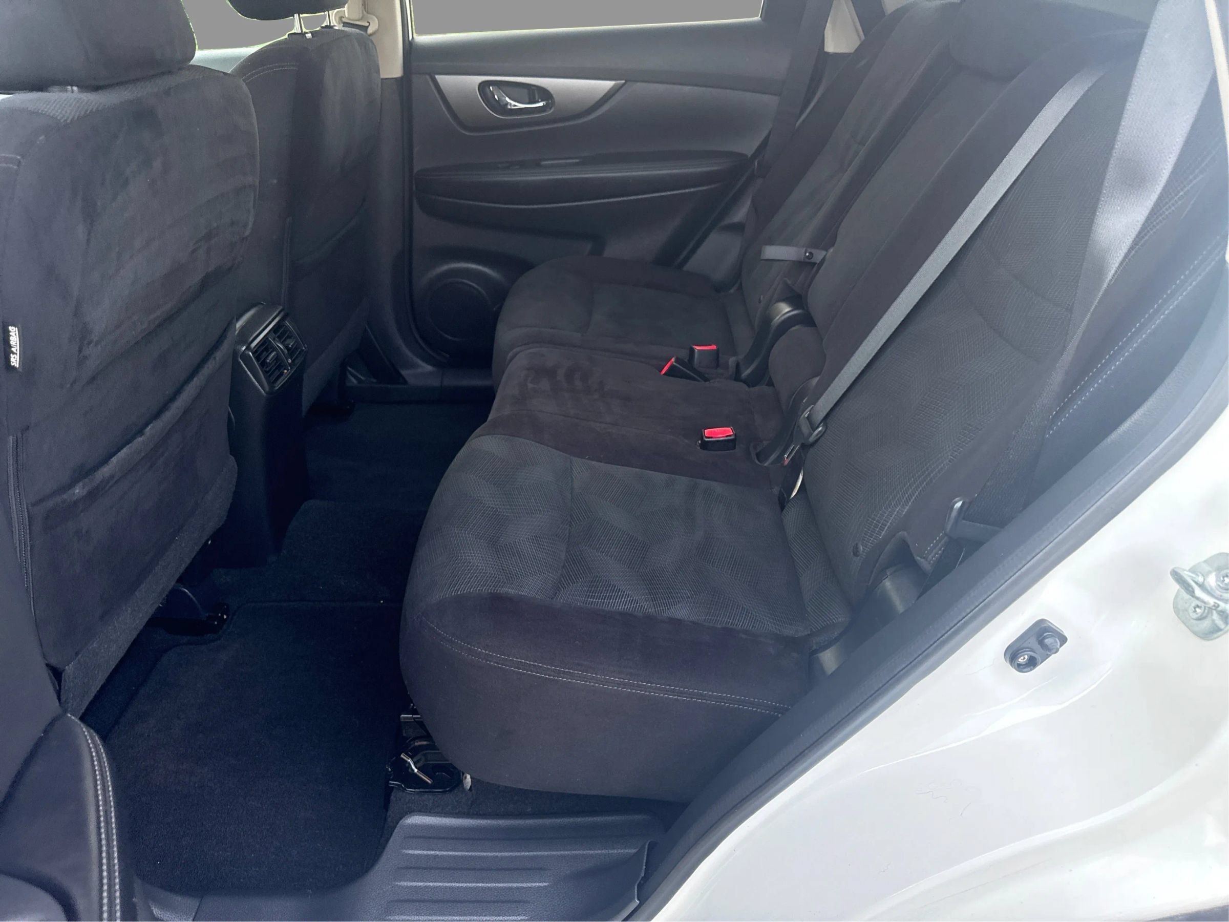 Used 2014 Nissan Rogue SV AWD/4WD image 11