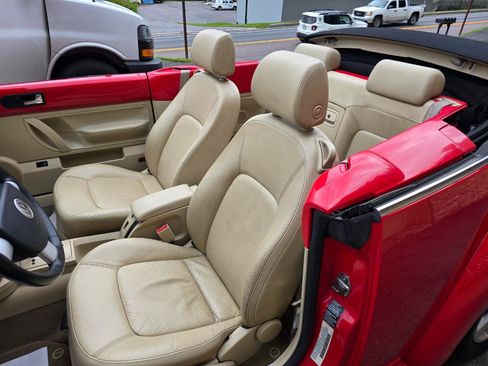 Used 2004 Volkswagen Beetle GLS FWD image 12
