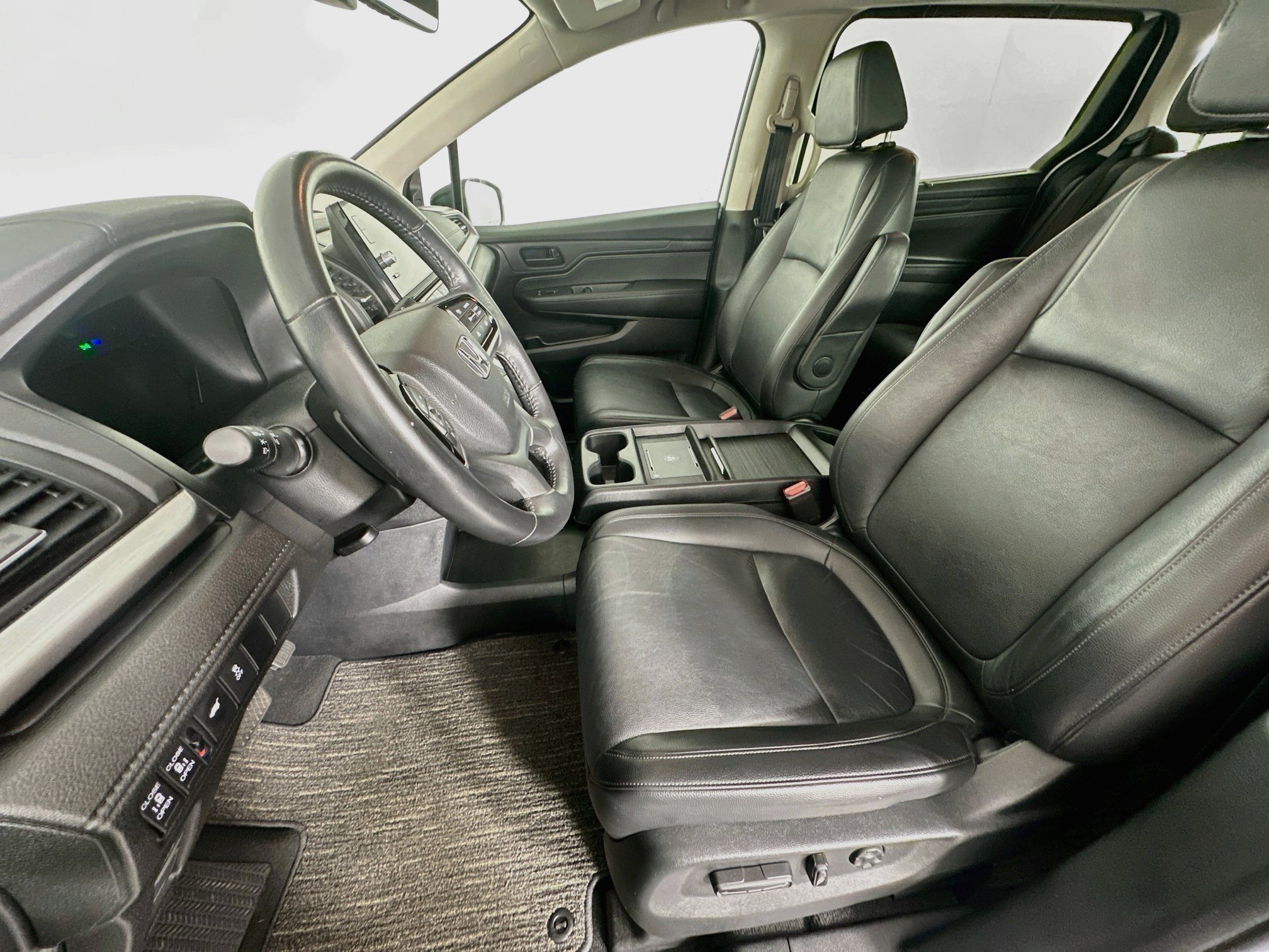 Used 2025 Honda Odyssey EX-L image 13