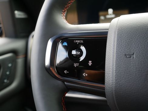 Certified 2025 Nissan Armada PRO-4X AWD/4WD image 28
