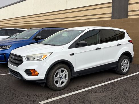 Used 2017 Ford Escape S image 5