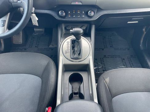 Used 2016 Kia Sportage LX w/ LX Popular Package FWD image 17