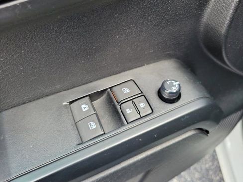 Used 2023 Toyota Tacoma SR AWD/4WD image 15