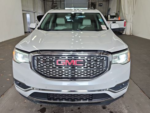 Used 2017 GMC Acadia Denali w/ Technology Package image 2
