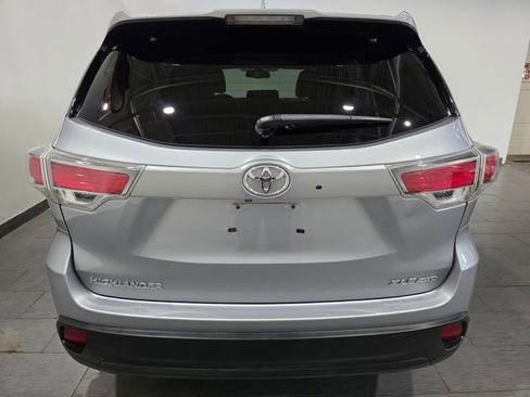 Used 2014 Toyota Highlander XLE AWD/4WD image 4