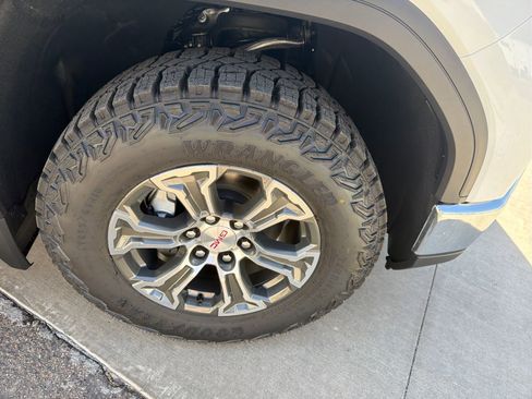 New 2026 GMC Sierra 1500 Pro AWD/4WD image 11