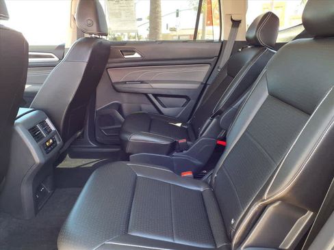 Used 2023 Volkswagen Atlas SE w/ Panoramic Sunroof Package image 20