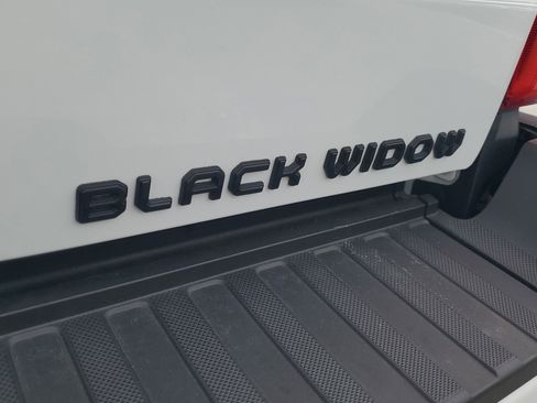 Used 2025 Ford F250 Lariat w/ Lariat Ultimate Package image 9