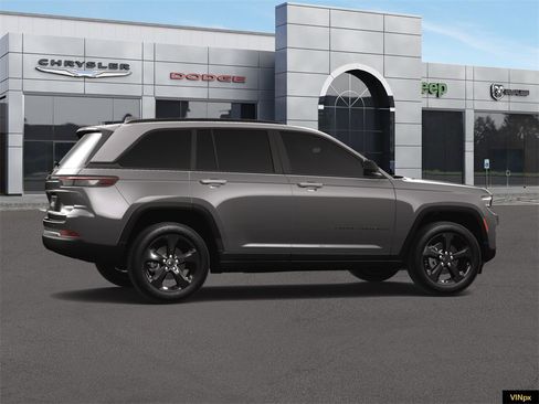 New 2025 Jeep Grand Cherokee Altitude image 15