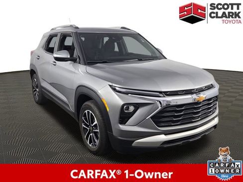 Used 2025 Chevrolet TrailBlazer LT w/ Convenience Package FWD image 1