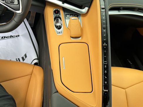 Used 2022 Chevrolet Corvette Stingray Preferred Cpe w/ Z51 Performance Package image 16