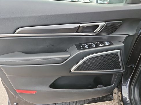 Used 2025 Kia Telluride S image 12