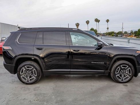 New 2026 Jeep Cherokee Laredo AWD/4WD image 13