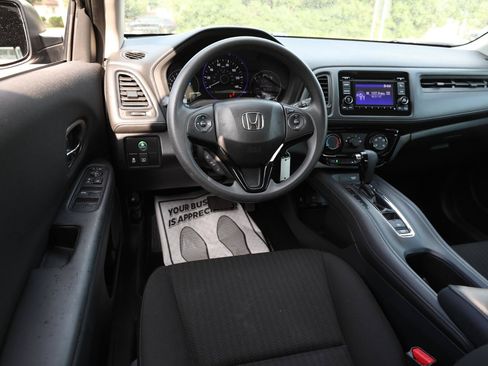Used 2017 Honda HR-V LX image 15
