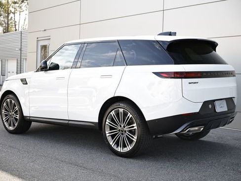 New 2026 Land Rover Range Rover Sport SE AWD/4WD image 7