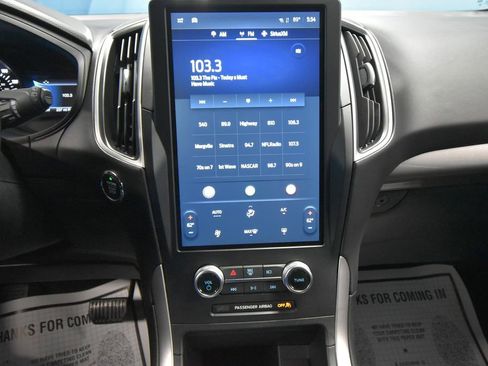 Used 2024 Ford Edge SE image 17