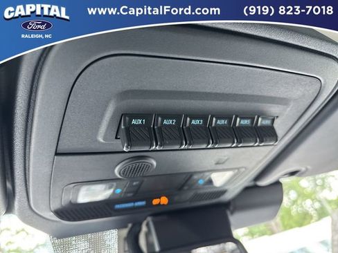 Used 2025 Ford Bronco Badlands AWD/4WD image 32