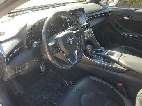 Used 2019 Toyota Avalon Touring image 16