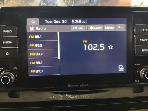 Used 2021 Kia Seltos EX image 8