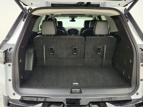Used 2021 Chevrolet Traverse Premier w/ Redline Edition AWD/4WD image 23