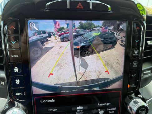 Used 2020 RAM 1500 Laramie AWD/4WD image 19