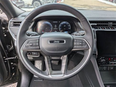 Used 2024 Jeep Grand Cherokee L Limited w/ Luxury Tech Group II image 18