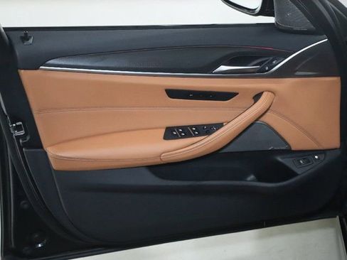 Certified 2023 BMW 530e xDrive w/ Premium Package AWD/4WD image 16