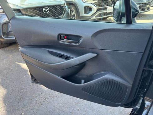 Used 2025 Toyota Corolla LE FWD image 18