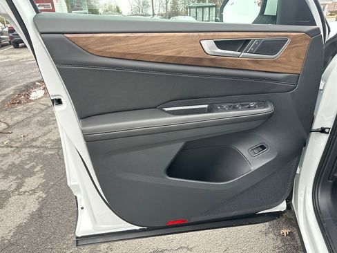 New 2026 Volkswagen Atlas SE image 5