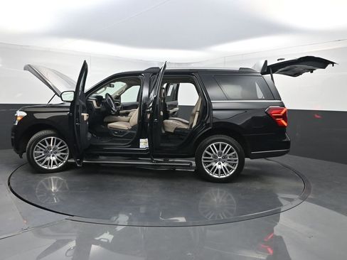 Used 2023 Ford Expedition Limited AWD/4WD image 40
