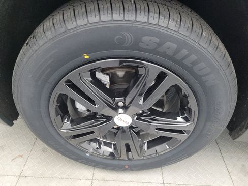 Used 2024 GMC Terrain SLE AWD/4WD image 31