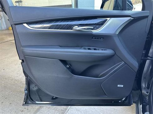 Certified 2023 Cadillac XT6 Premium Luxury w/ Technology Package image 44
