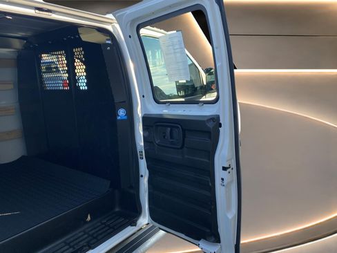 Used 2025 GMC Savana 2500 w/ Driver Convenience Package RWD image 26