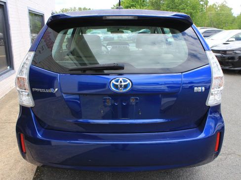 Used 2012 Toyota Prius V Three FWD image 8