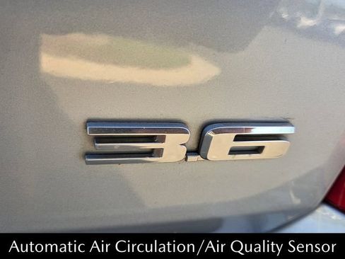 Used 2013 Cadillac SRX Performance FWD image 13