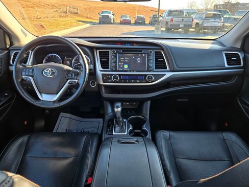 Used 2019 Toyota Highlander Limited Platinum image 15