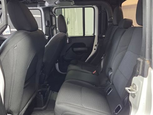 Used 2020 Jeep Gladiator Sport w/ Quick Order Package 23S AWD/4WD image 6