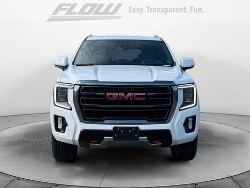 Used 2024 GMC Yukon AT4 w/ Technology Package image 3