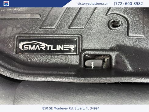Used 2020 Nissan Versa SV FWD image 12