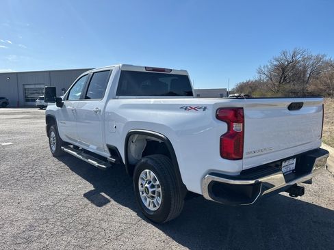 Used 2025 Chevrolet Silverado 2500 LT w/ Convenience Package image 8