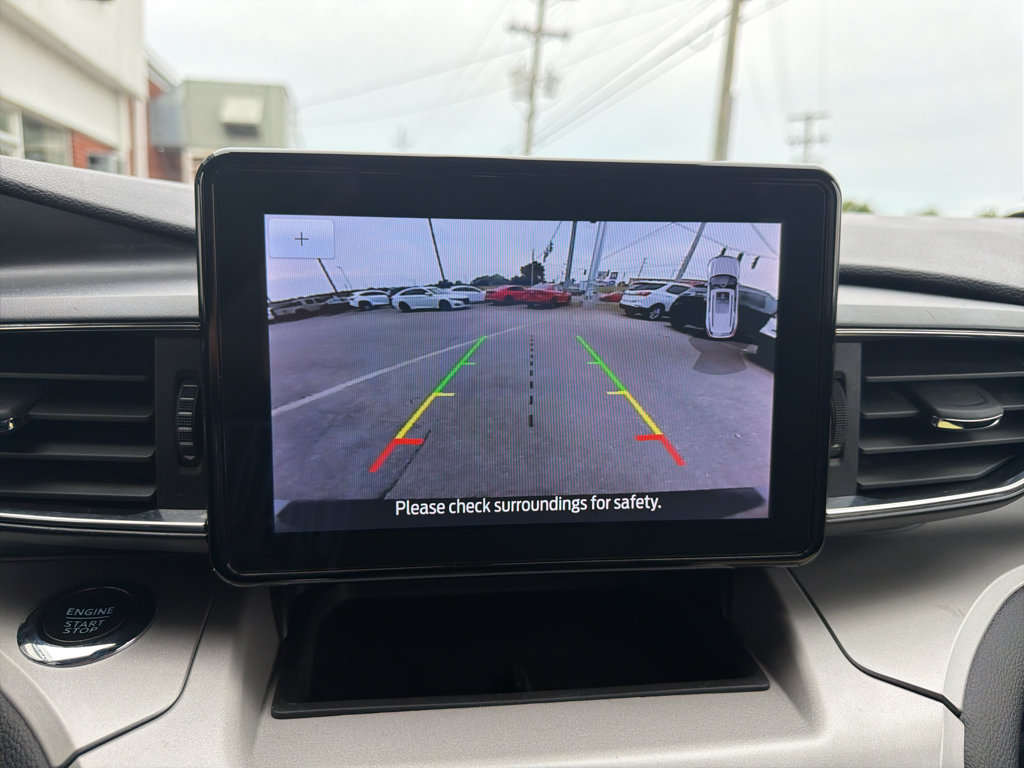 Used 2023 Ford Explorer XLT w/ Equipment Group 202A RWD image 16